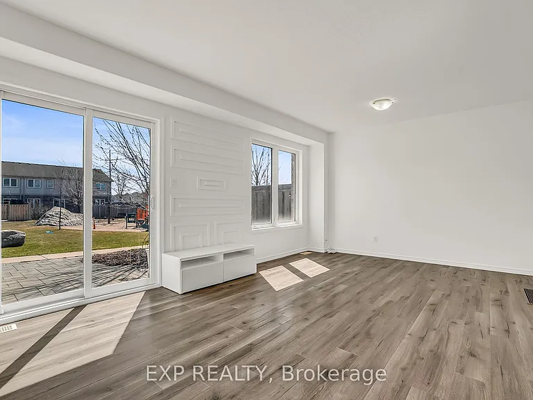 75 Prince William Way #6 — Photo 15