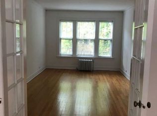 6216 N Clark St #2A, Chicago, IL 60660