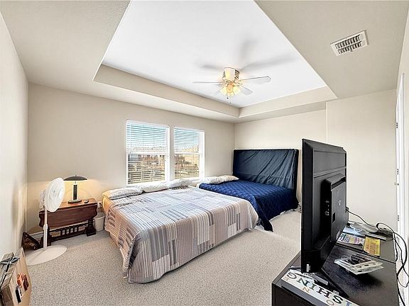 5th image of 15433 Seamount Cay Ct Unit 5
