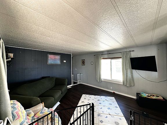 5th image of 3801 Joy Ln