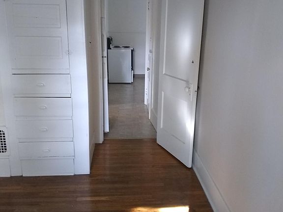 3rd image of 55 W Hazeltine Ave