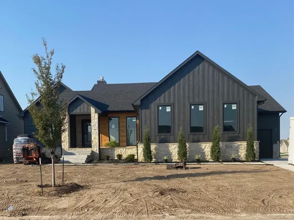 12220 E Woodspring St, Wichita, KS 67226