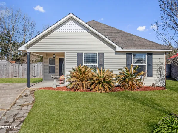 10401 Cottage Ct, Diberville, MS 39540