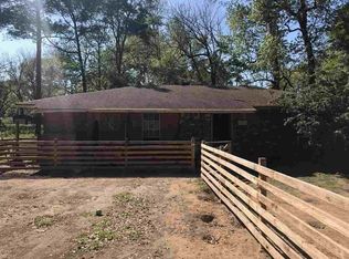 1970 Holly Dr, Vidor, TX 77662