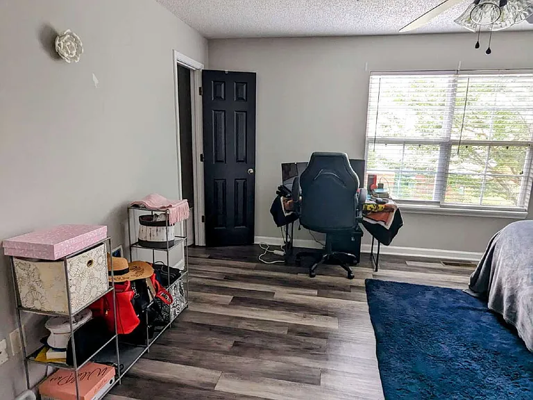 241 S Irwin St #29 — Photo 4