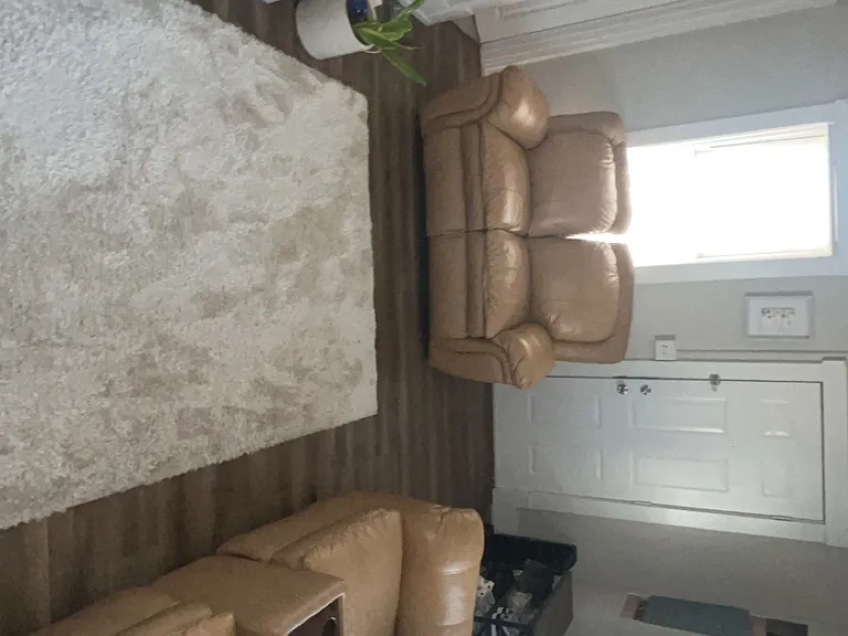 2913 N Avalon Pl — Photo 1