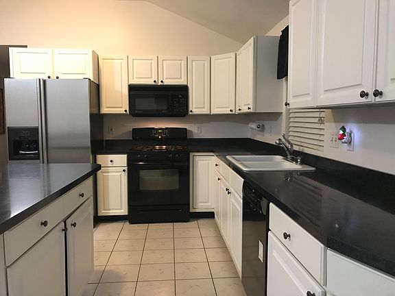 Lots of cabinet space