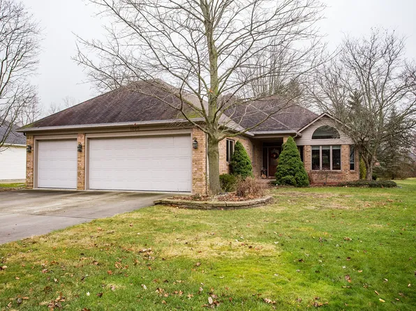 1095 Joanwood Dr, Marysville, MI 48040