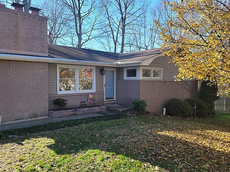 1st image of 1659 Lyndhurst Dr
