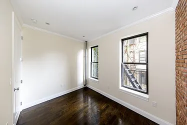 Rented by Ariel Real Estate Inc