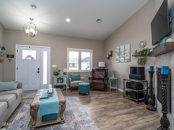 4th image of 5672 Dahl Cir