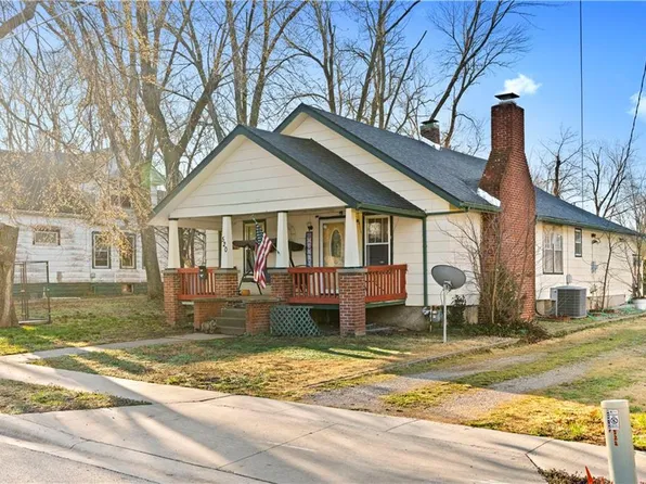 520 E Lee St, Nevada, MO 64772