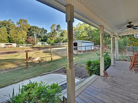 3rd image of 2635 Lee Land Rd