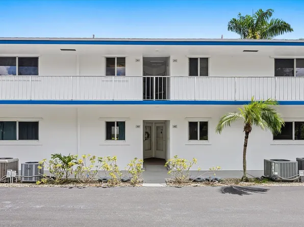 2 GARDEN Street #203M, Tequesta, FL 33469