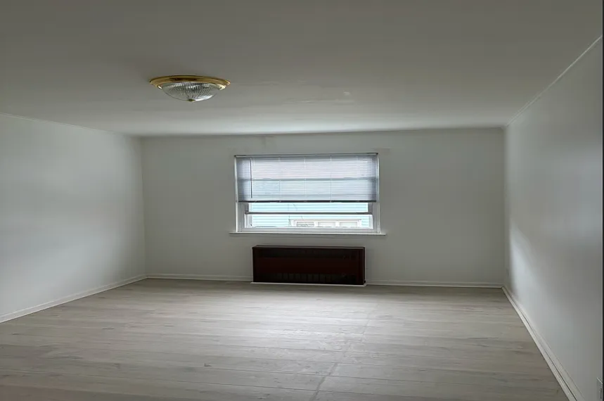 3 bed, 1100 sqft, $3,100 — Photo 2