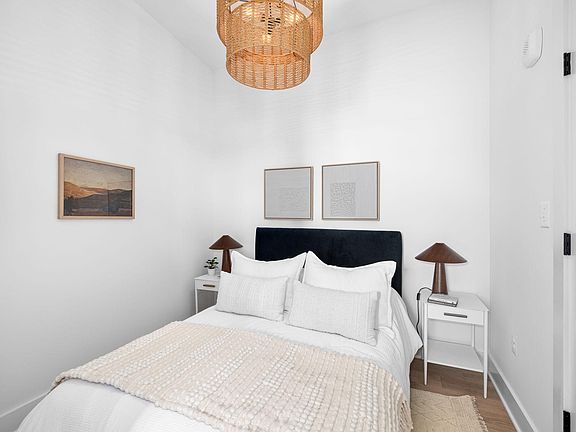 5th image of 901 King St #301