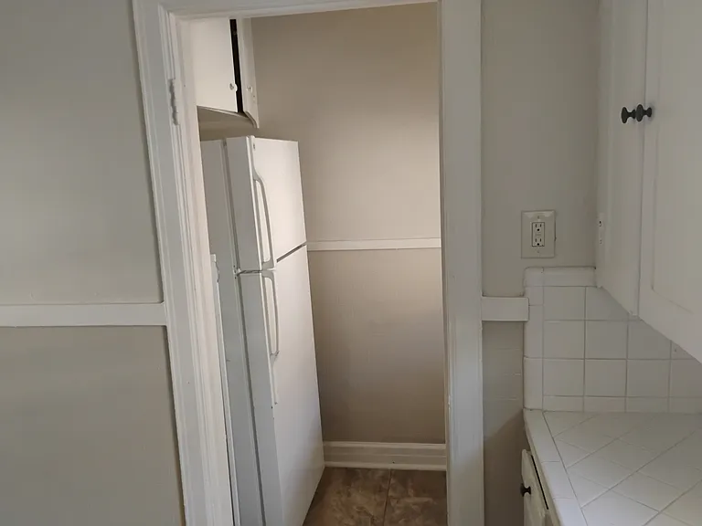 2545 NW 11th St #1 — Photo 10