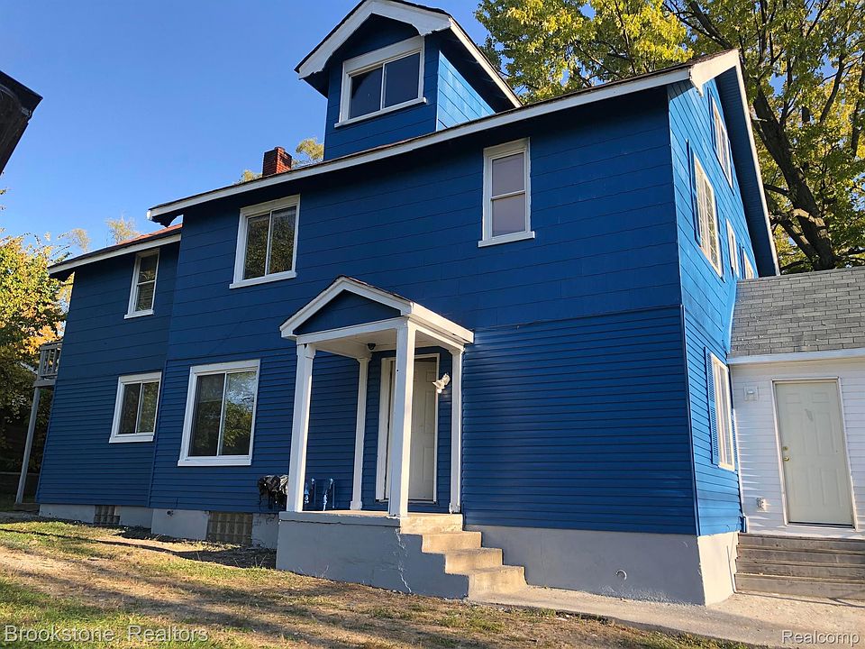 1st image of 163 W Green St
