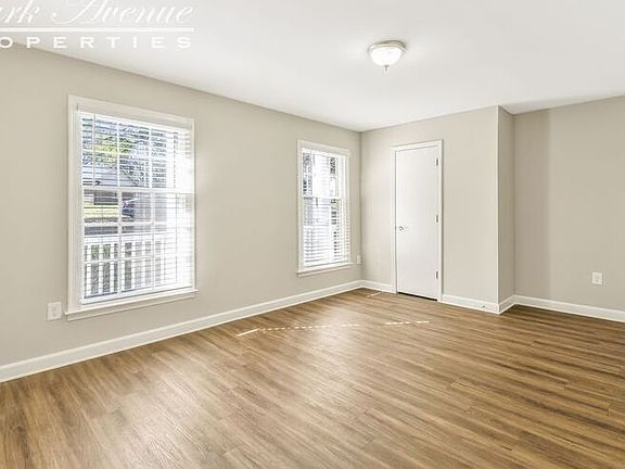 5th image of 6326 Farmingdale Dr