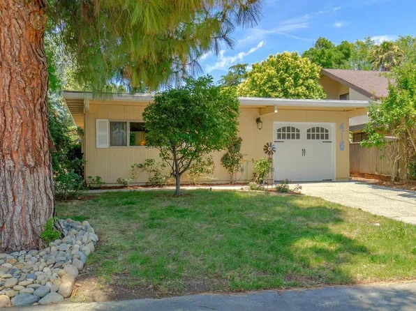 415 Jardin Pl, Davis, CA 95616