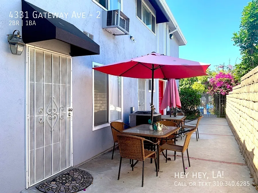 Apartment Home with Shared Patio & 2-Car Garage | Two Bedroom | Silver Lake — Photo 2