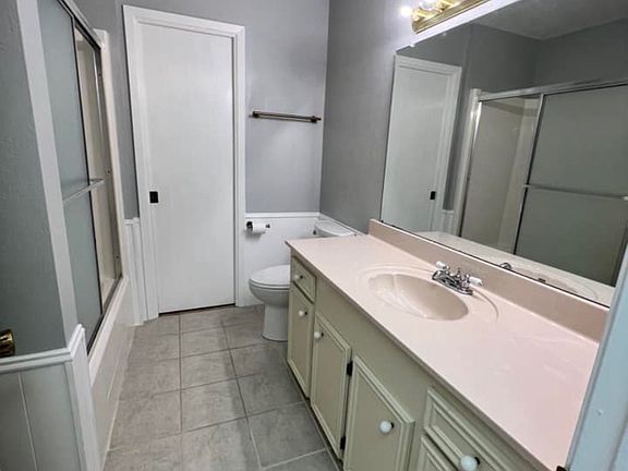 4th image of 124 Westchester St