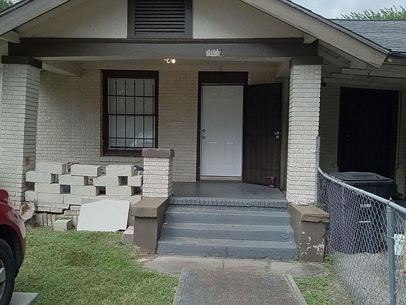 4th image of 4717 Woodside St #1