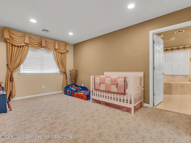 7 Mackenzie Rd — Photo 29