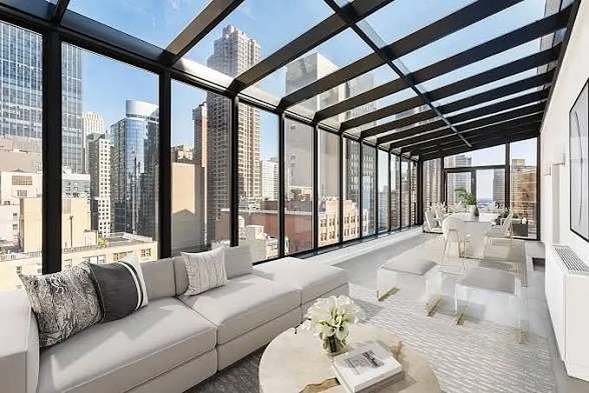 201 E 36th St APT 19D photo 1