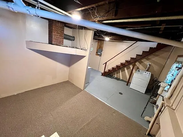 223 Carbon St — Photo 27