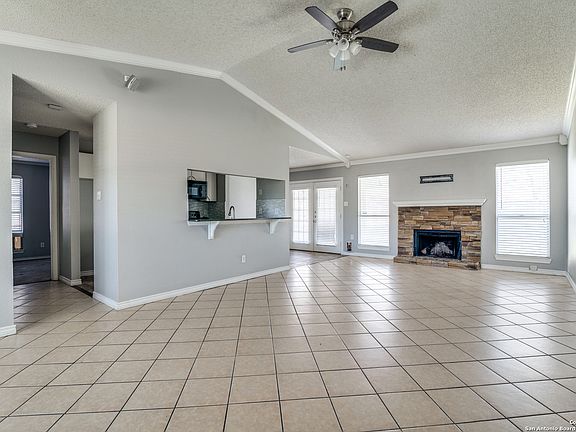 5th image of 147 Brockway Dr
