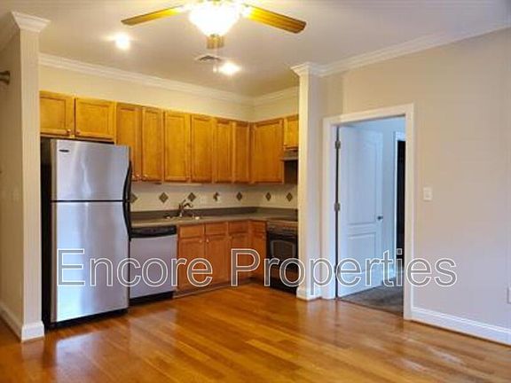 2nd image of 510 E Broad St #221