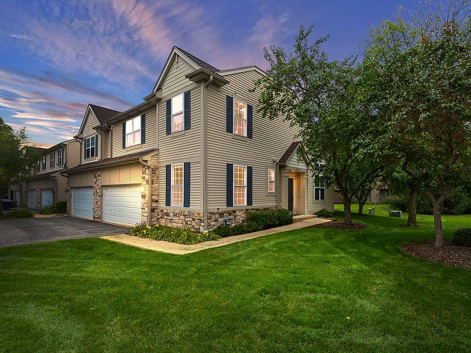 1st image of 828 Amelia Ct