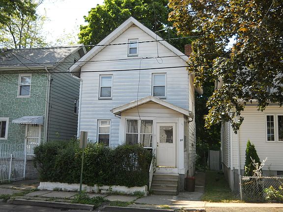 2nd image of 11 McAllister Pl