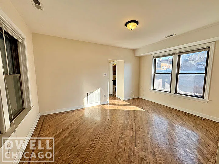 3 bed, 1250 sqft, $2,250 — Photo 4