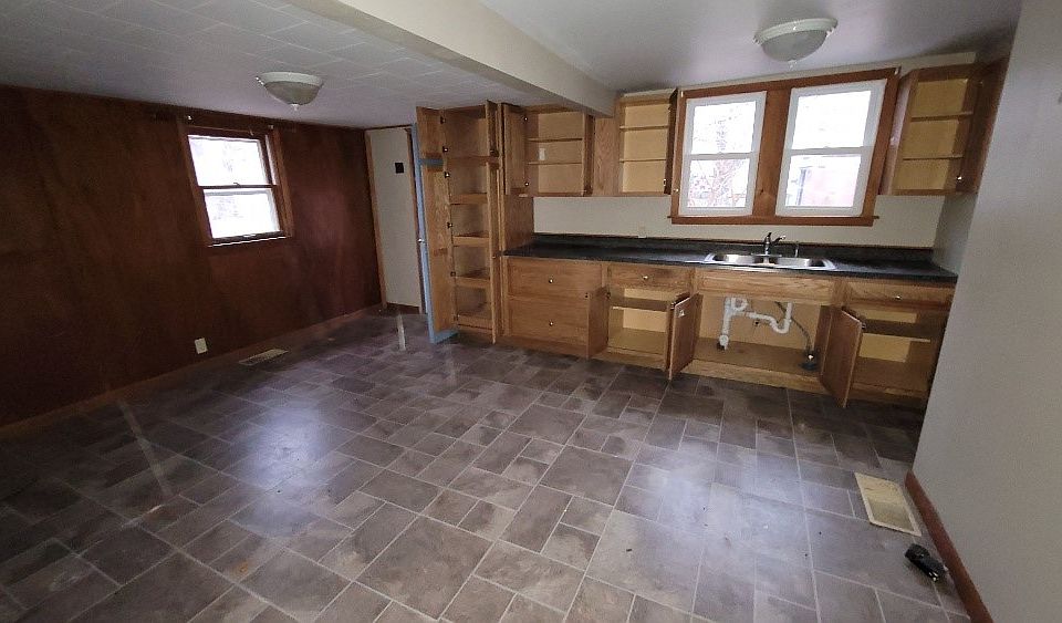 103 N Graham Ave, Brocton, IL 61917 Zillow