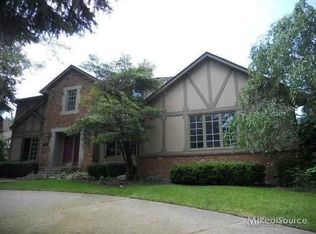 579 Sunlight Dr, Rochester Hills, MI 48309