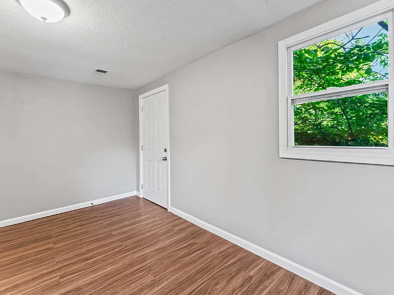 33020 W 82nd St — Photo 13