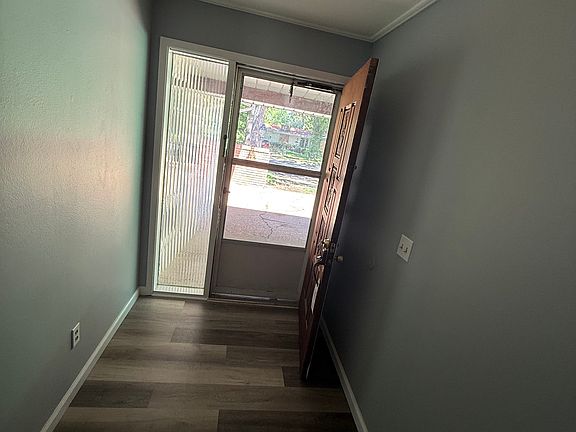 3rd image of 445 Waterford Dr