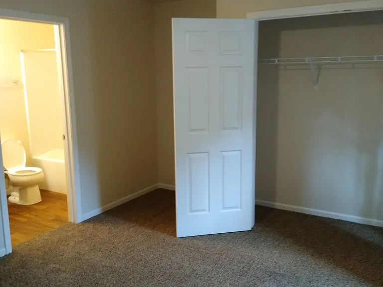 2101 Vichy Rd — Photo 12