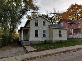 717 Kishwaukee Ct, Rockford, IL 61104