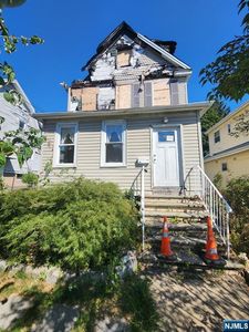 26 Emerson St, Ridgefield Park, NJ, 07660