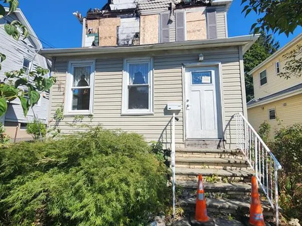 26 Emerson St, Ridgefield Park, NJ 07660