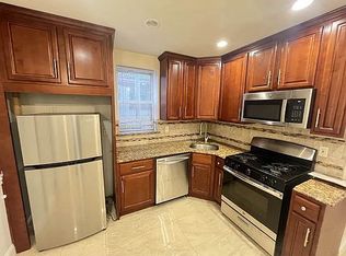 18 Tehama St #1F, Brooklyn, NY 11218