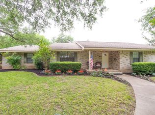 5 Lost Oaks, Uvalde, TX 78801