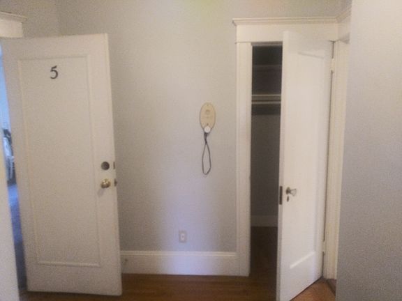 5th image of 428 Perkins St