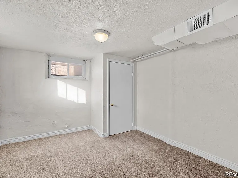 3085 Clermont St — Photo 26