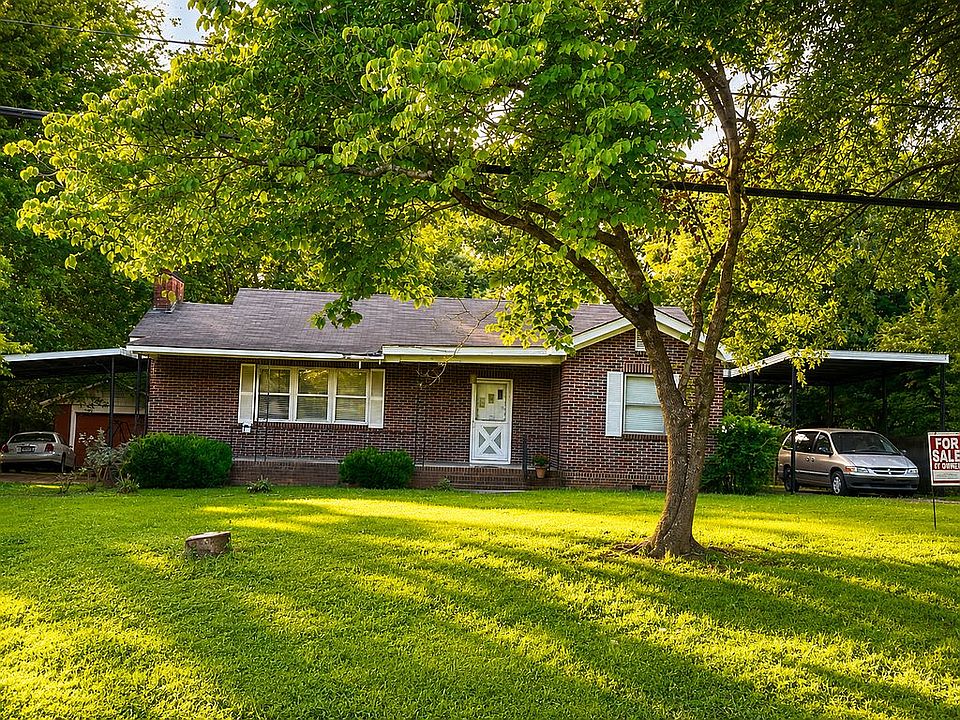 1st image of 204 E Belmont Dr