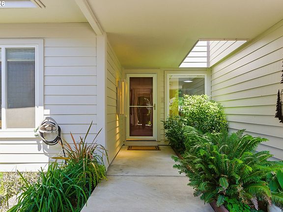 2nd image of 7310 SW Arbor Lake Dr
