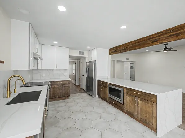 3922 E Larkspur Dr, Phoenix, AZ 85032